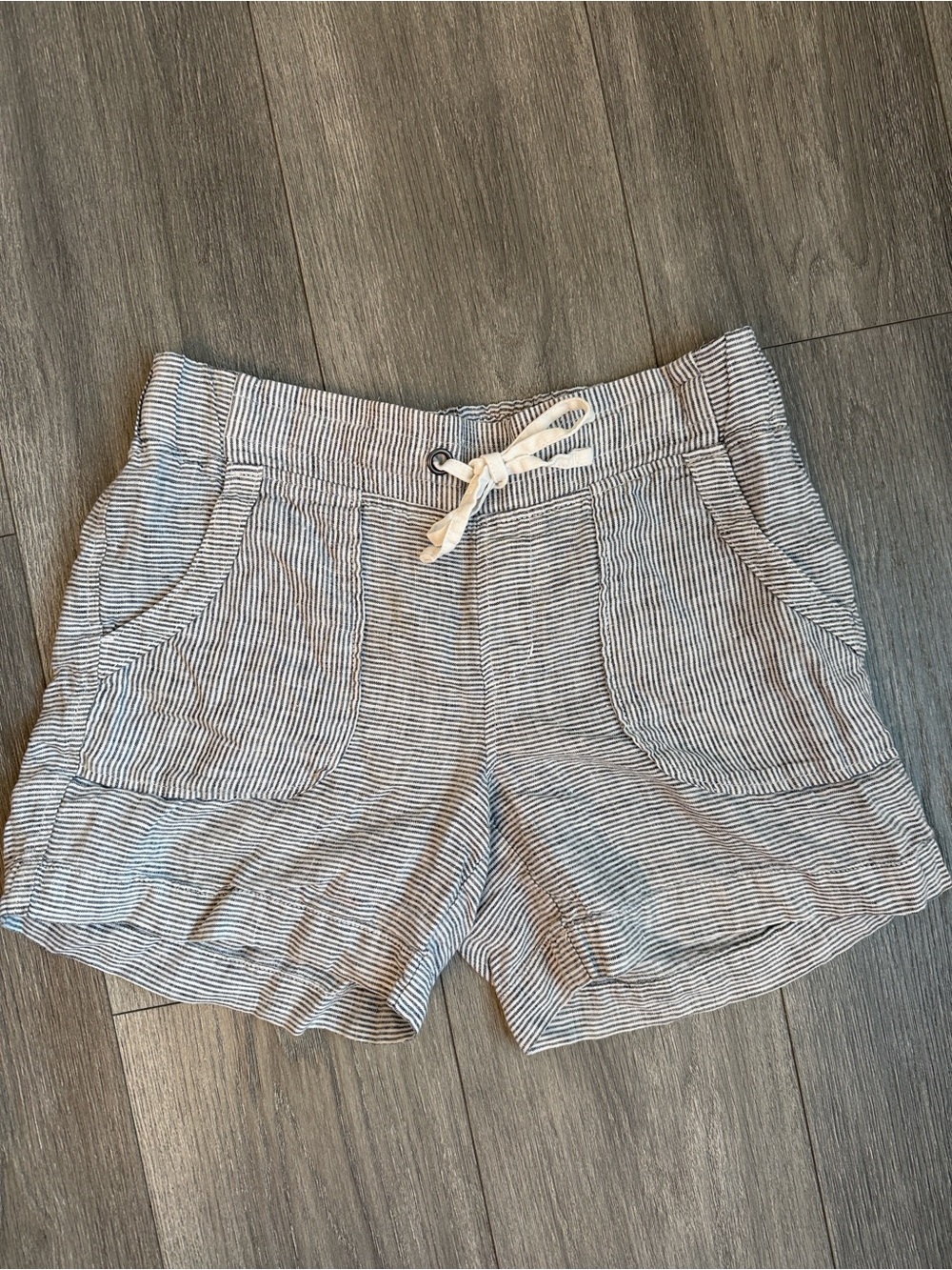 Athleta Striped Linen Blend Drawstring Women’s Shorts Size 2 Pull-on Coastal